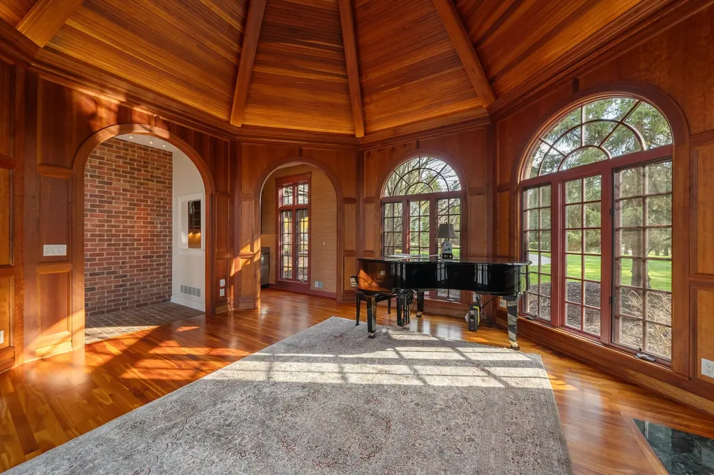 161 Laurin Court Ann Arbor Charter Township MI 48105
