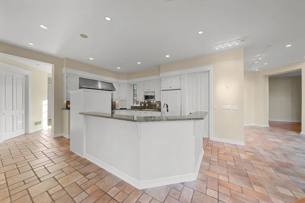 161 Laurin Court Ann Arbor Charter Township MI 48105
