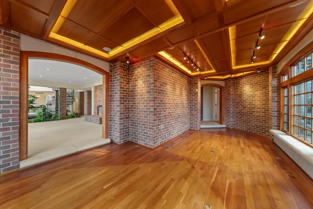 161 Laurin Court Ann Arbor Charter Township MI 48105
