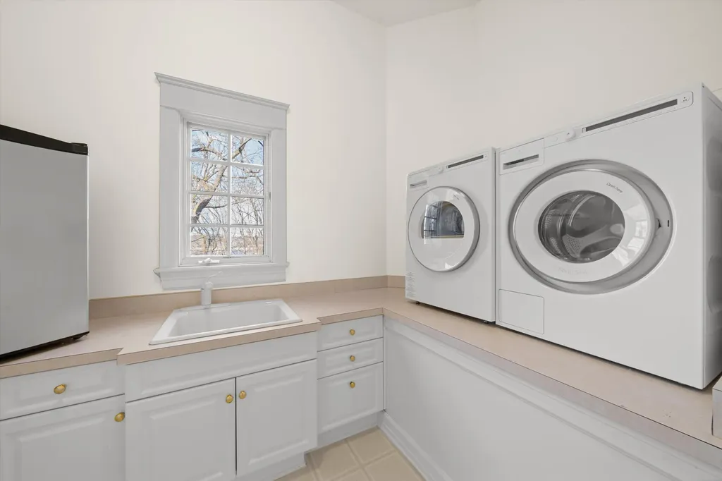 161 Laurin Court Ann Arbor Charter Township MI 48105