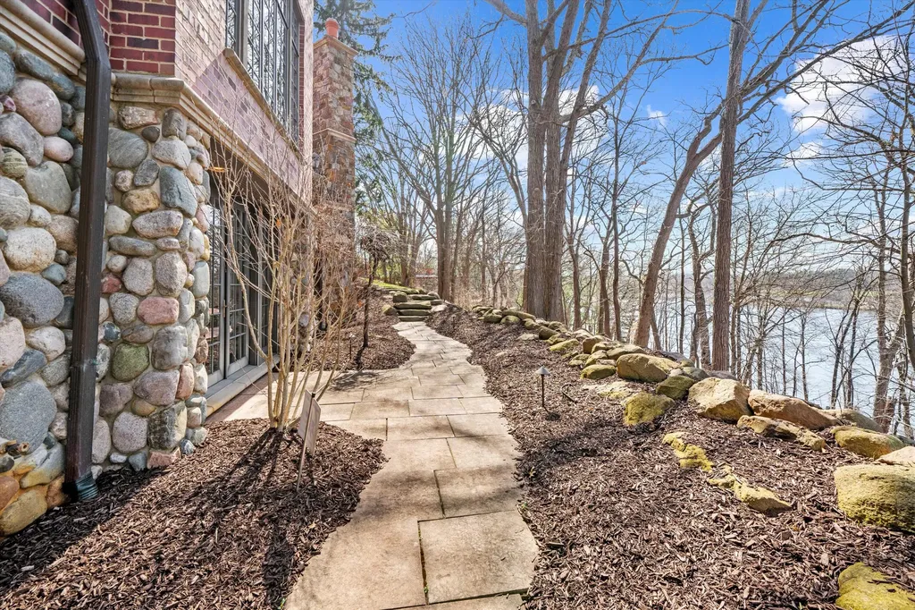 161 Laurin Court Ann Arbor Charter Township MI 48105