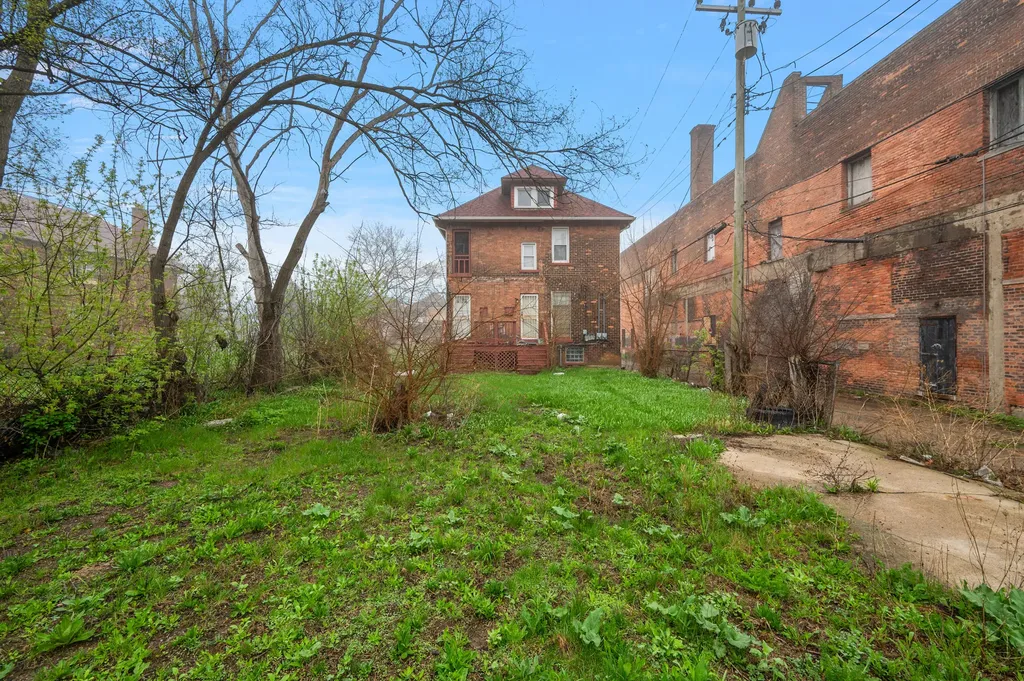 8983 Beverly Court Detroit City MI 48204