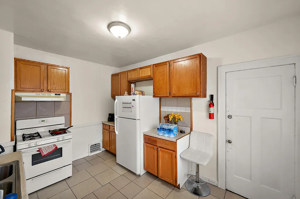 8983 Beverly Court Detroit City MI 48204