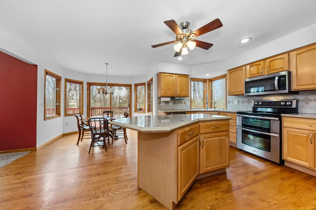 11460 Hearthside Drive Putnam Township MI 48169