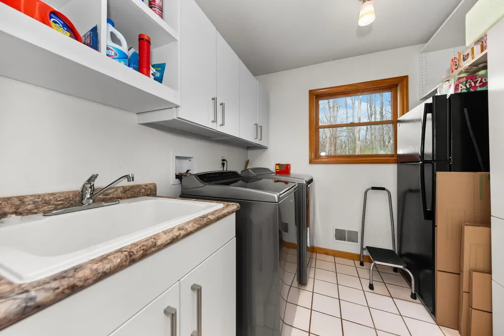 11460 Hearthside Drive Putnam Township MI 48169