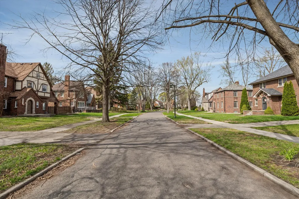 14541 Woodmont Avenue Detroit City MI 48227