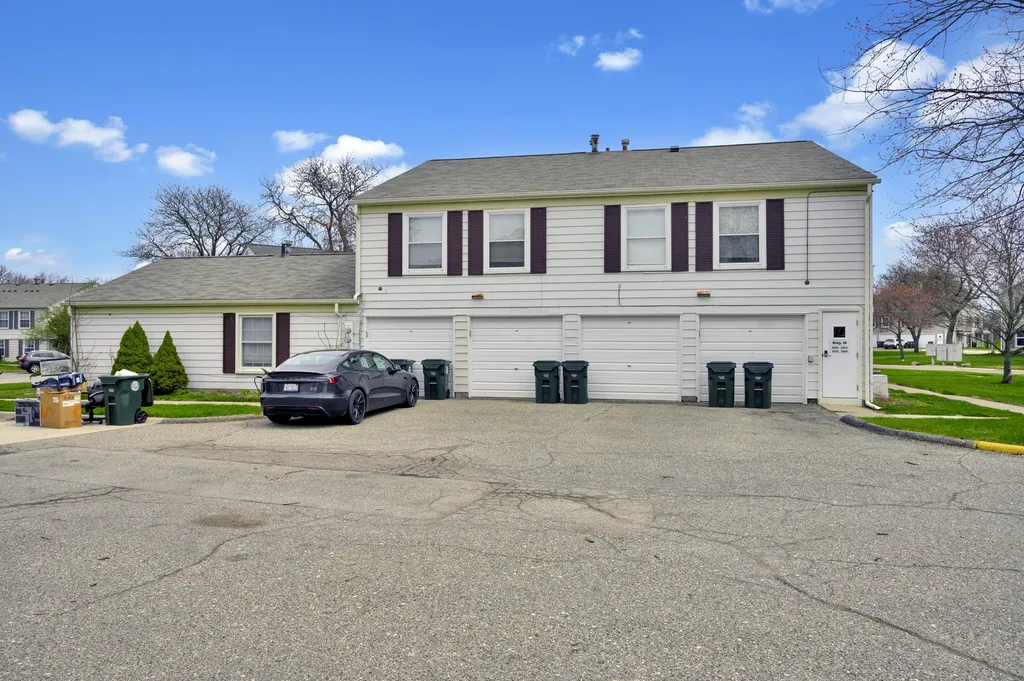 2806 Willow Ct Drive Unknown City MI 48360