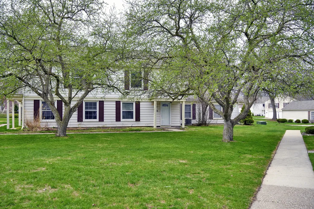 2806 Willow Ct Drive Unknown City MI 48360