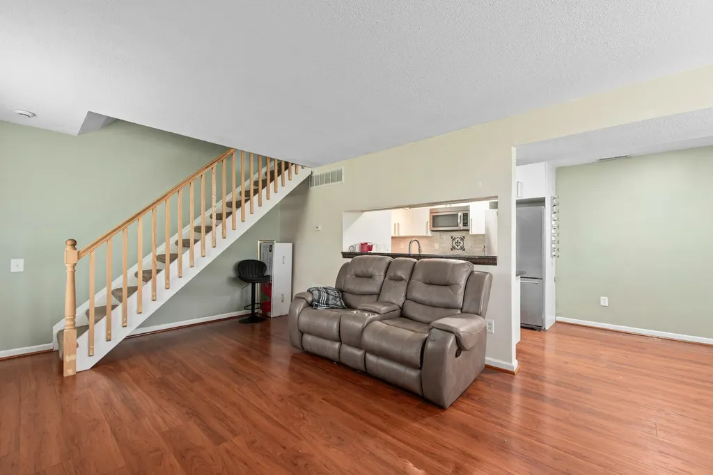 2806 Willow Ct Drive Unknown City MI 48360