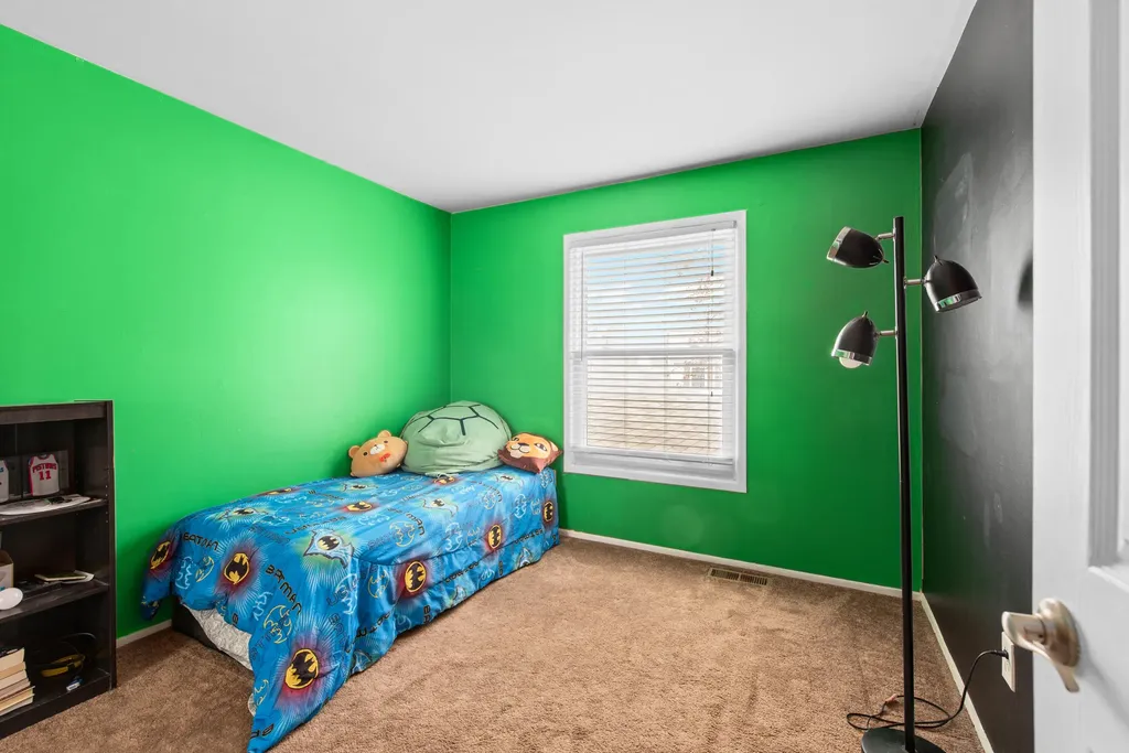 2806 Willow Ct Drive Unknown City MI 48360