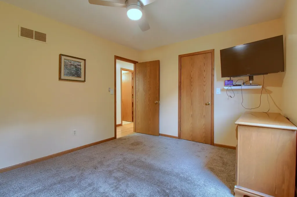 623 Echo Court Saline City MI 48176