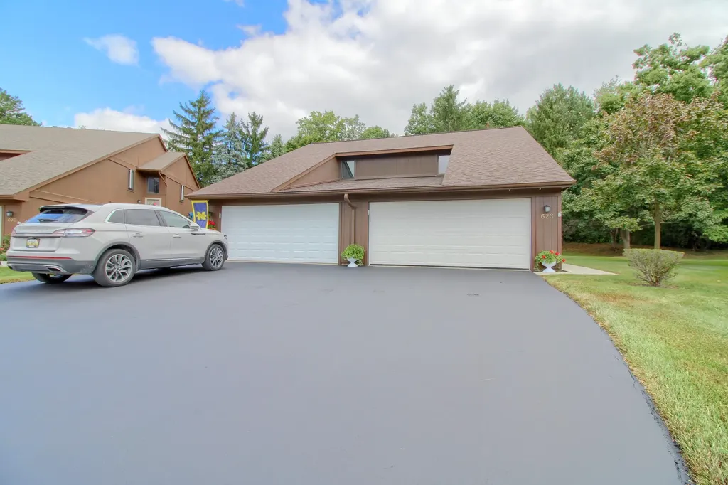 623 Echo Court Saline City MI 48176