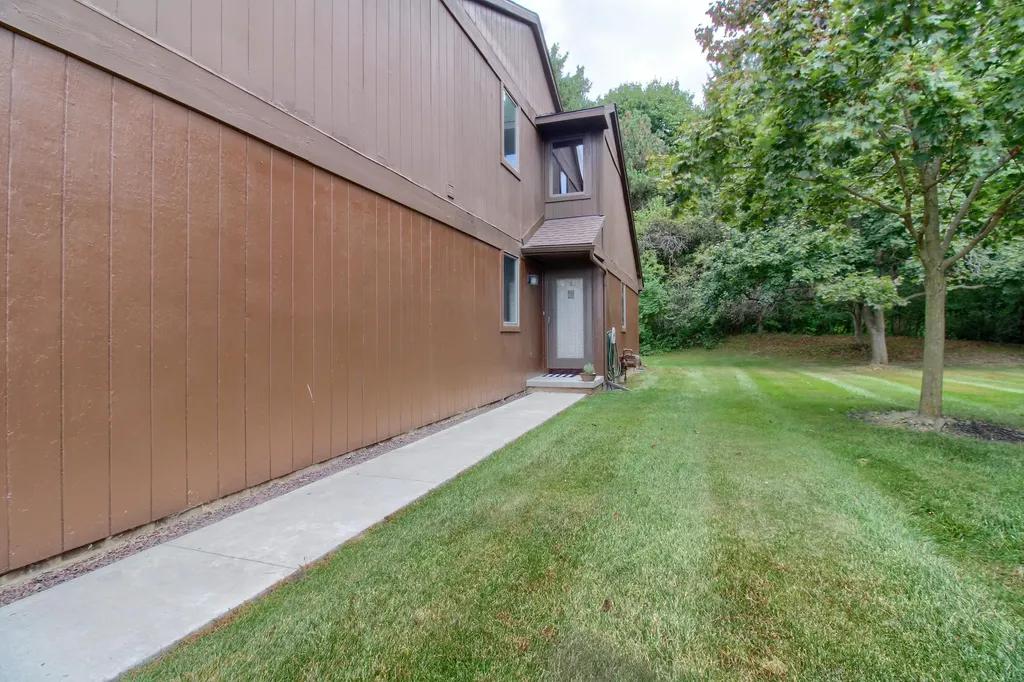 623 Echo Court Saline City MI 48176