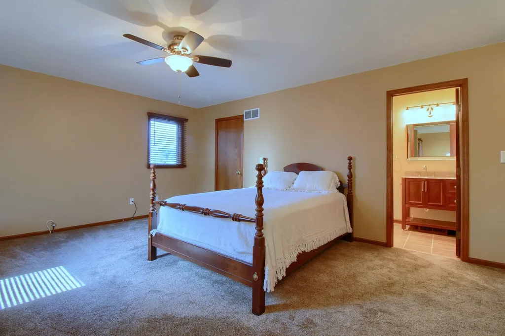 623 Echo Court Saline City MI 48176