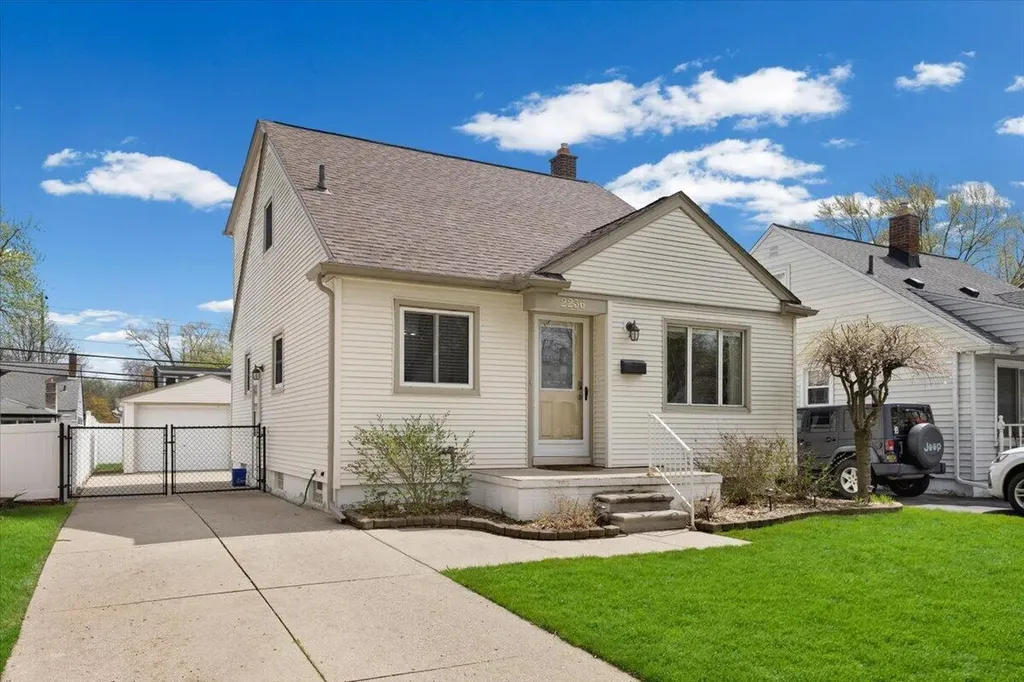 2236 Tyler Avenue Berkley City MI 48072