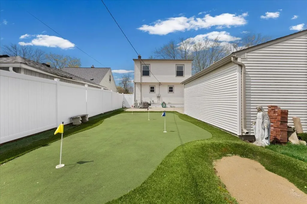2236 Tyler Avenue Berkley City MI 48072