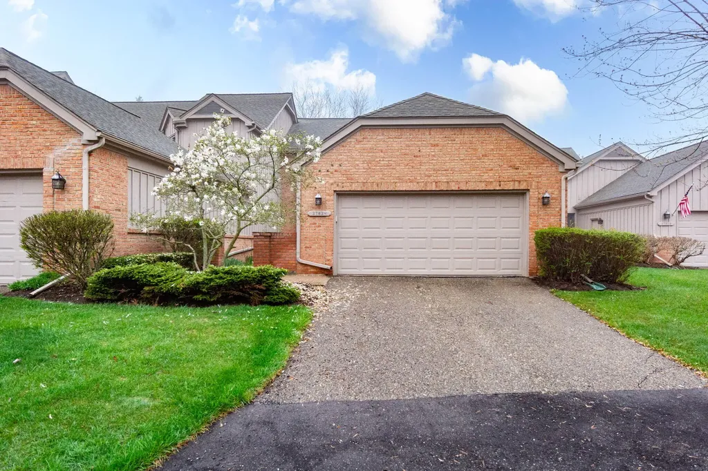 37834 Siena Drive Farmington Hills City MI 48331