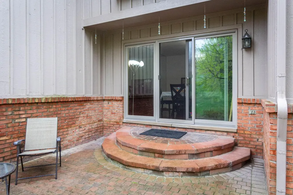 37834 Siena Drive Farmington Hills City MI 48331