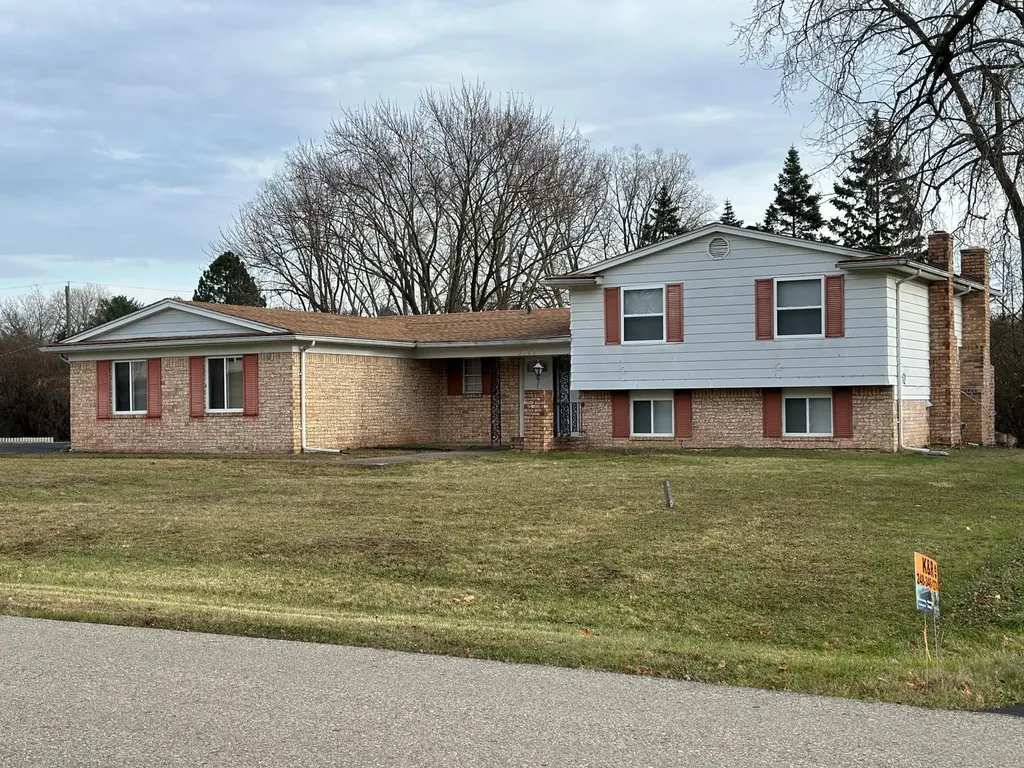 2665 Peterboro Road West Bloomfield Charter Township MI 48323