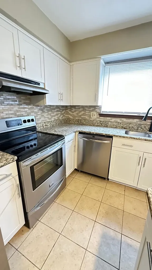 2665 Peterboro Road West Bloomfield Charter Township MI 48323