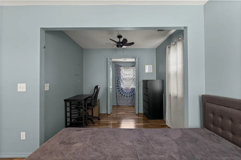 5757 Arcola Street Garden City City MI 48135