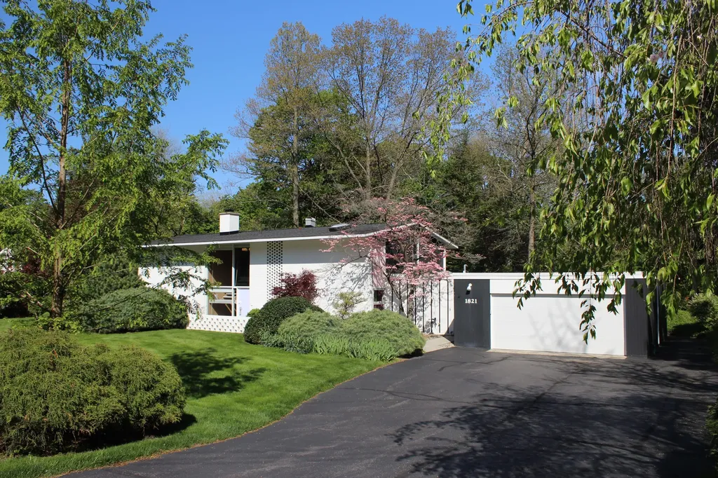 1821 Sheridan Drive Ann Arbor City MI 48104