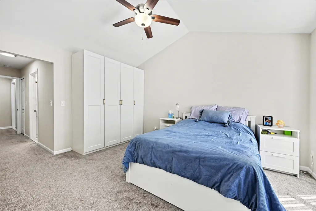 4426 Glenoaks Court Warren City MI 48092