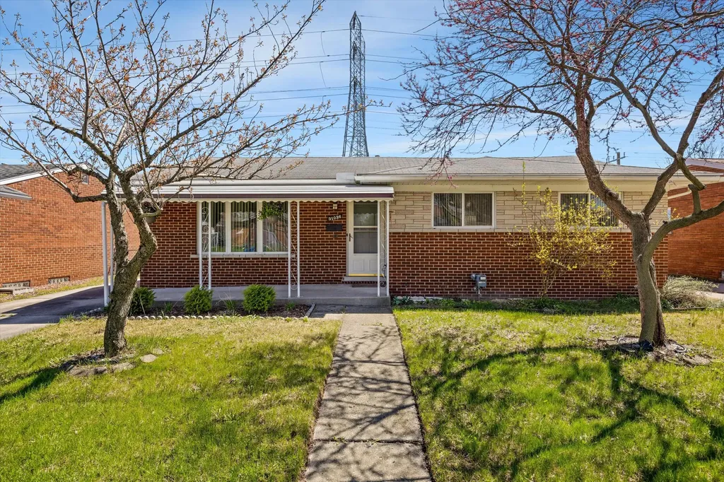 31036 Palomino Avenue Warren City MI 48093