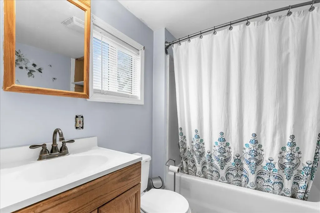 4924 Pleasant Grove Road Ingham Township MI 48910