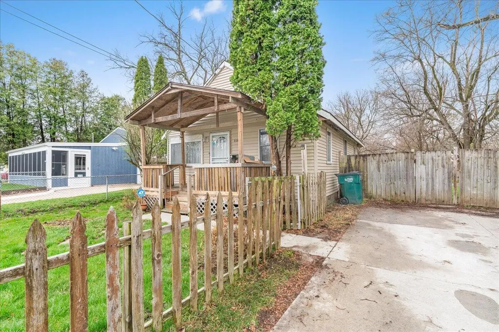 4924 Pleasant Grove Road Ingham Township MI 48910