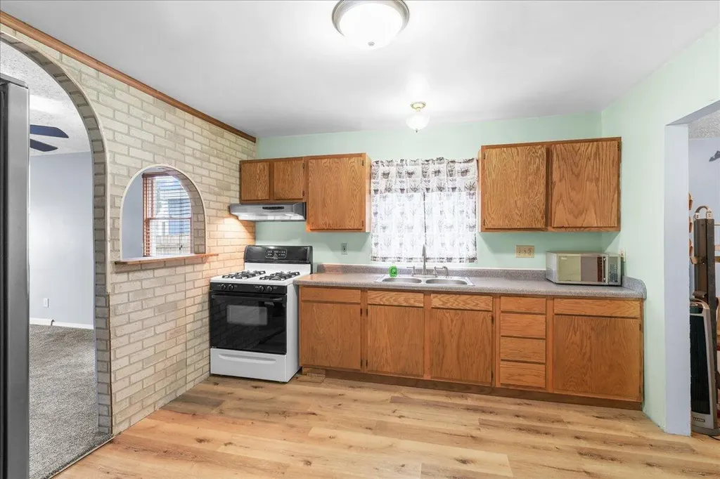 4924 Pleasant Grove Road Ingham Township MI 48910