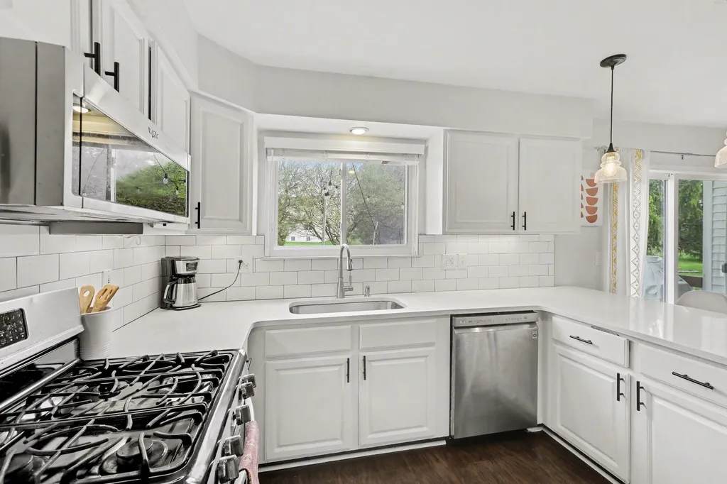 5941 Cottonwood Drive Pittsfield Charter Township MI 48197