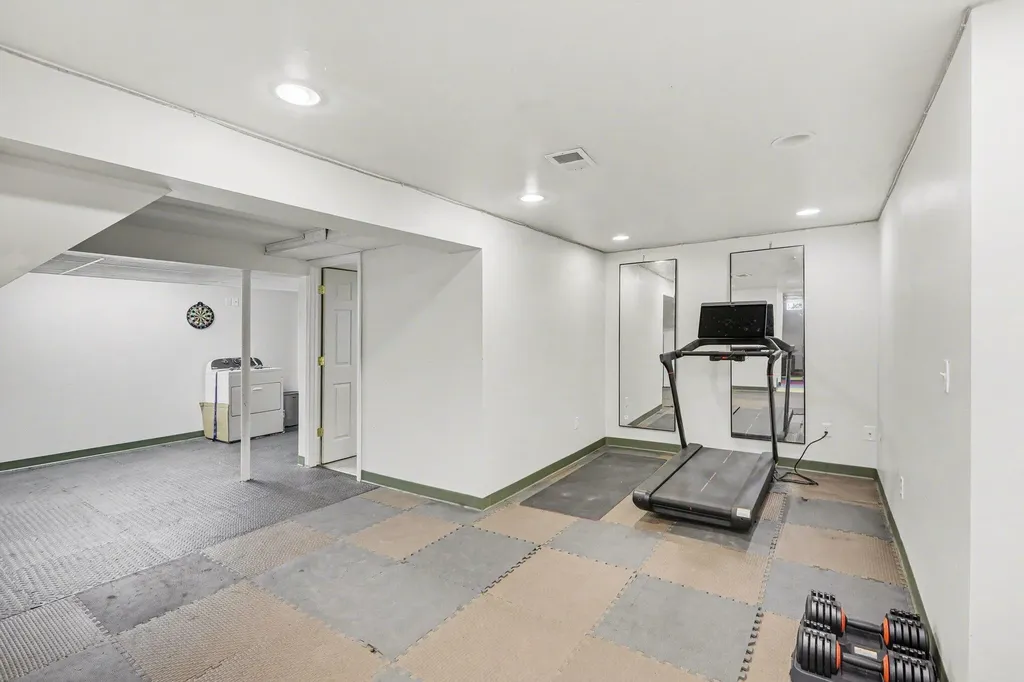 5941 Cottonwood Drive Pittsfield Charter Township MI 48197
