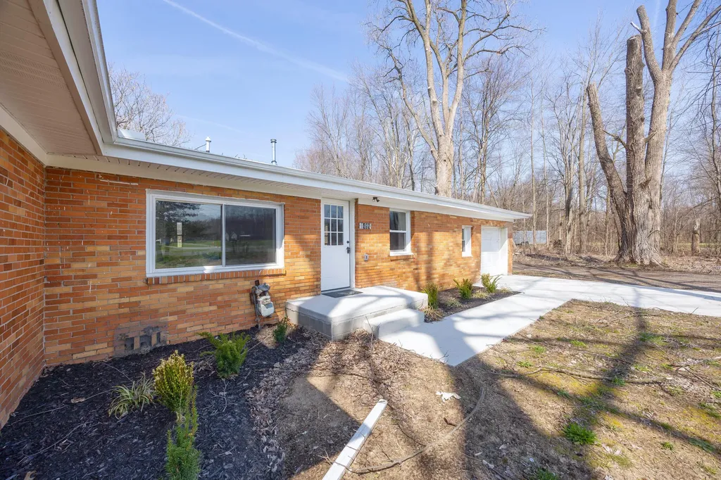 5424 Oakville Waltz Road Sumpter Township MI 48164