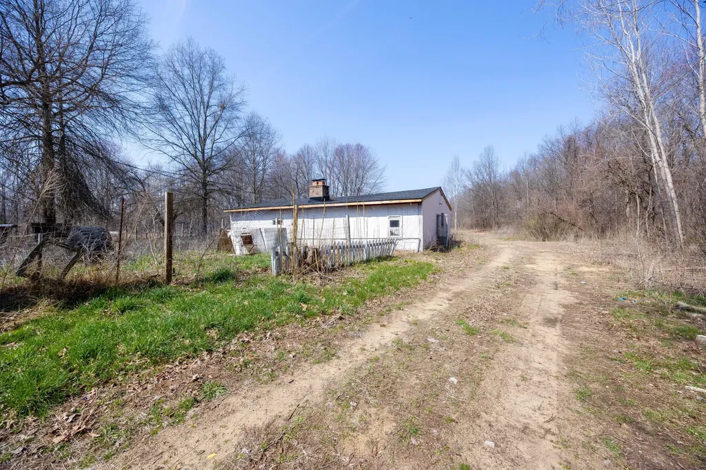 5424 Oakville Waltz Road Sumpter Township MI 48164