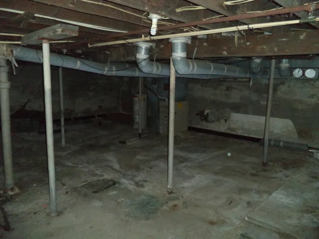 841 E 8th Street Flint City MI 48503