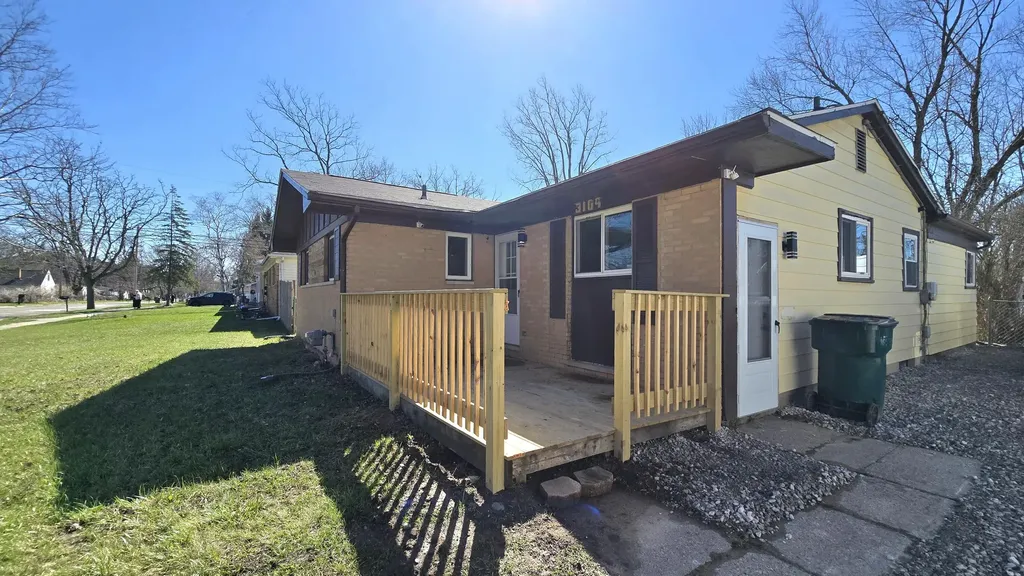 3109 Risdale Avenue Lansing City MI 48911
