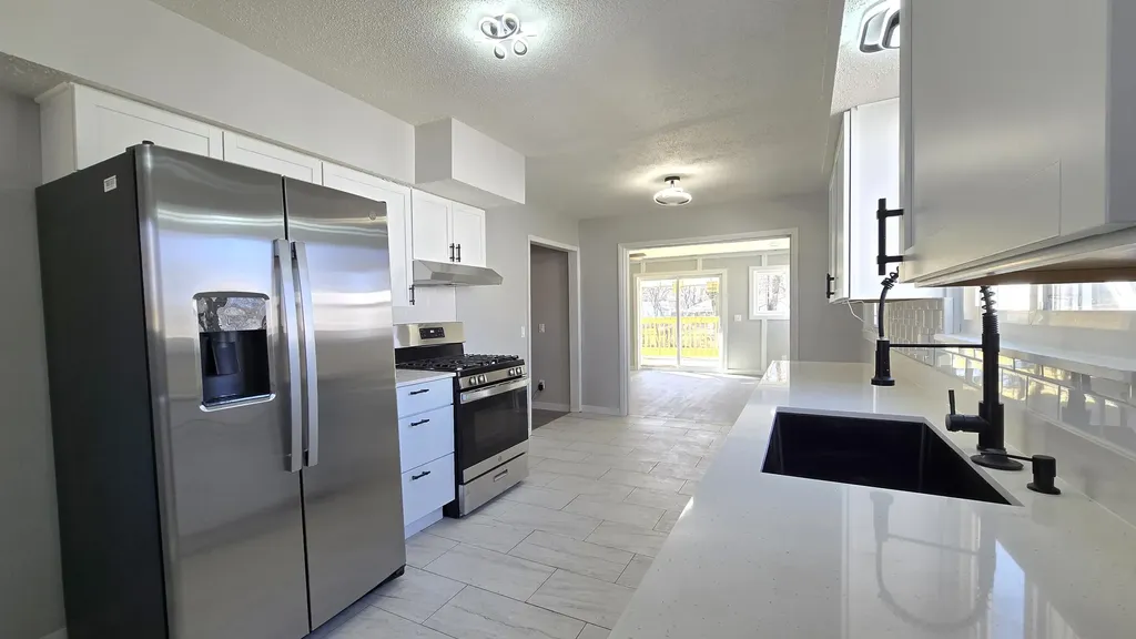 3109 Risdale Avenue Lansing City MI 48911