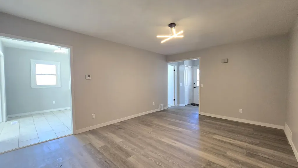3109 Risdale Avenue Lansing City MI 48911