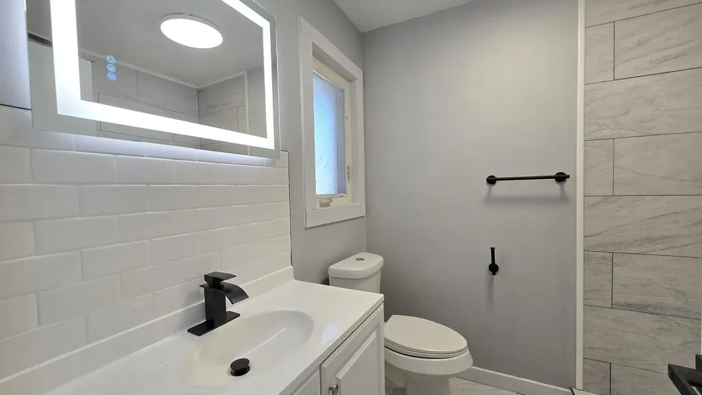3109 Risdale Avenue Lansing City MI 48911