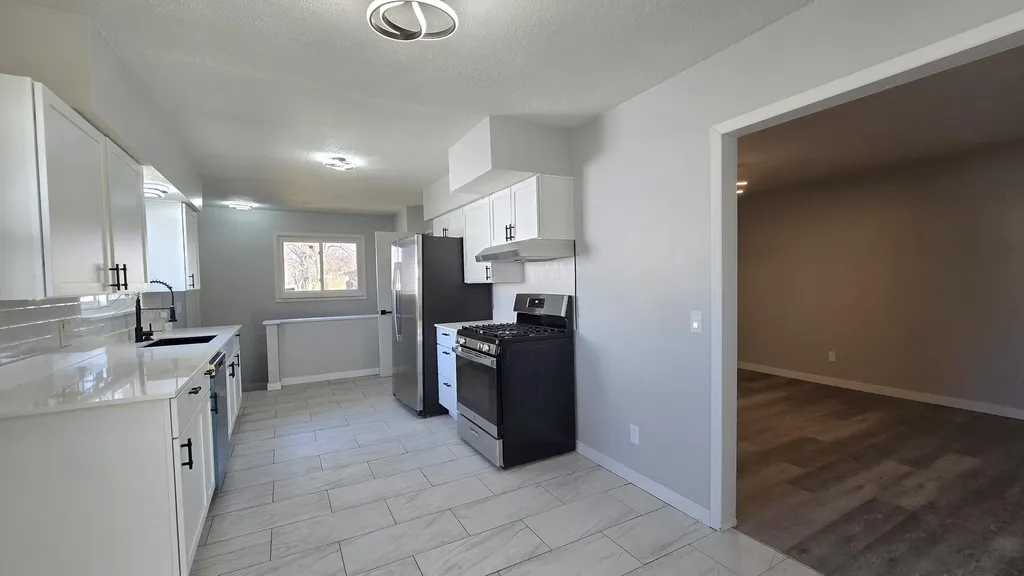 3109 Risdale Avenue Lansing City MI 48911