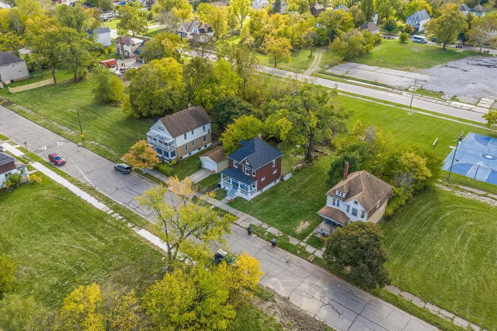5999 Fischer Street Detroit City MI 48213