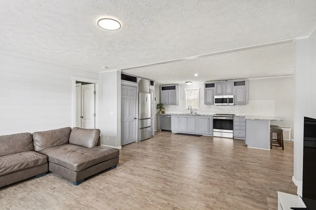 9491 Thorne Road Unknown City MI 49246