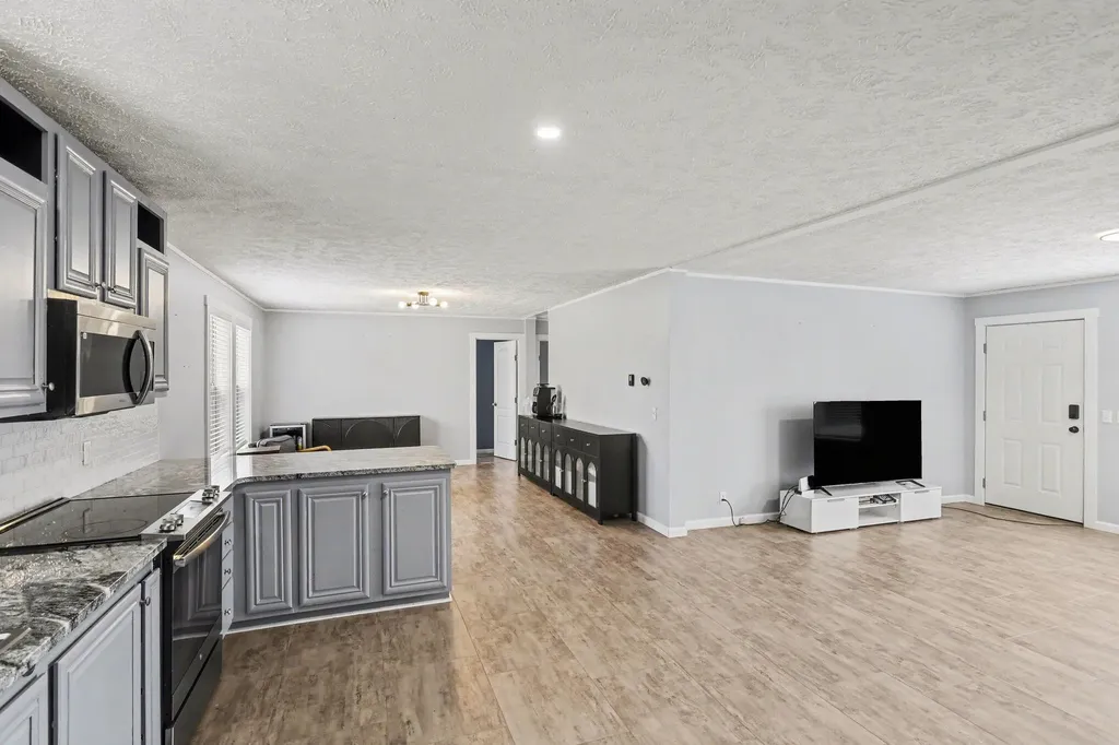 9491 Thorne Road Unknown City MI 49246