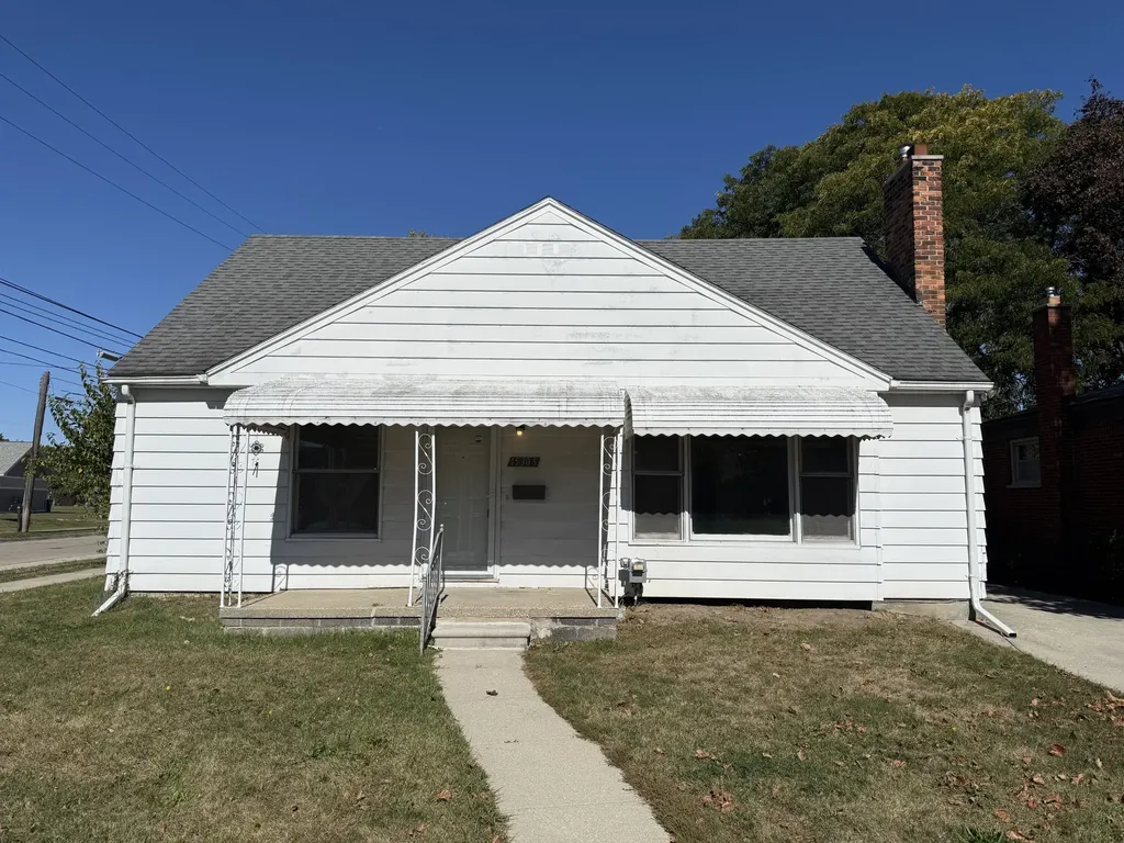 15305 Evergreen Avenue Eastpointe City MI 48021
