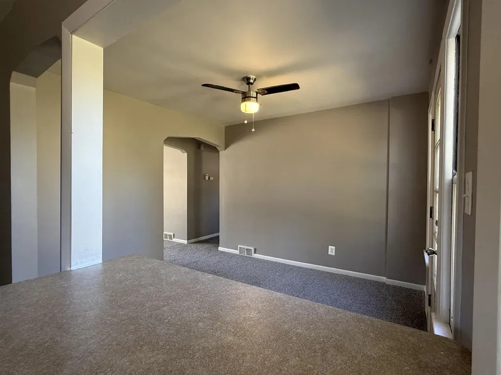 15305 Evergreen Avenue Eastpointe City MI 48021