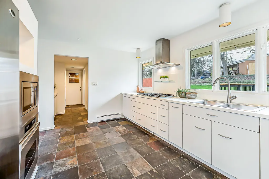 1307 Beechwood Drive Ann Arbor City MI 48103