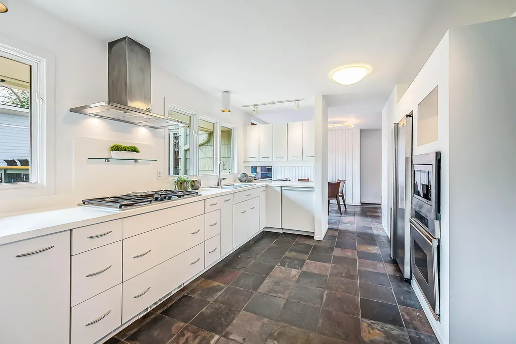 1307 Beechwood Drive Ann Arbor City MI 48103