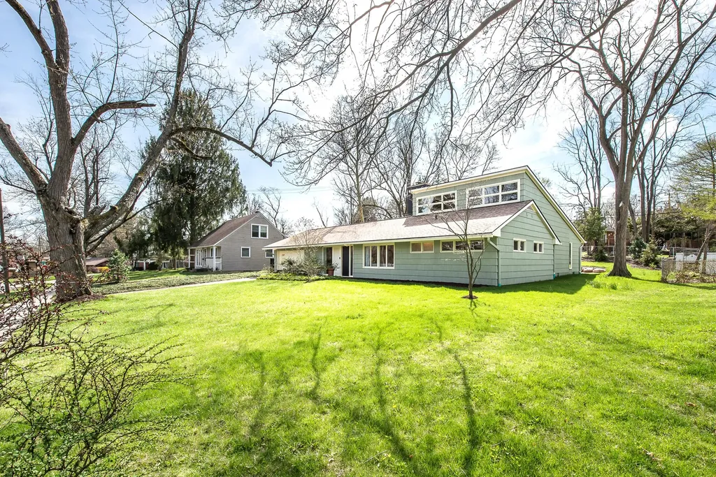 1307 Beechwood Drive Ann Arbor City MI 48103