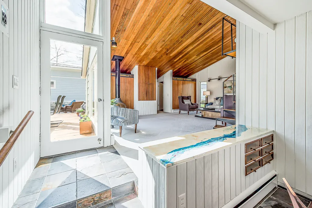 1307 Beechwood Drive Ann Arbor City MI 48103